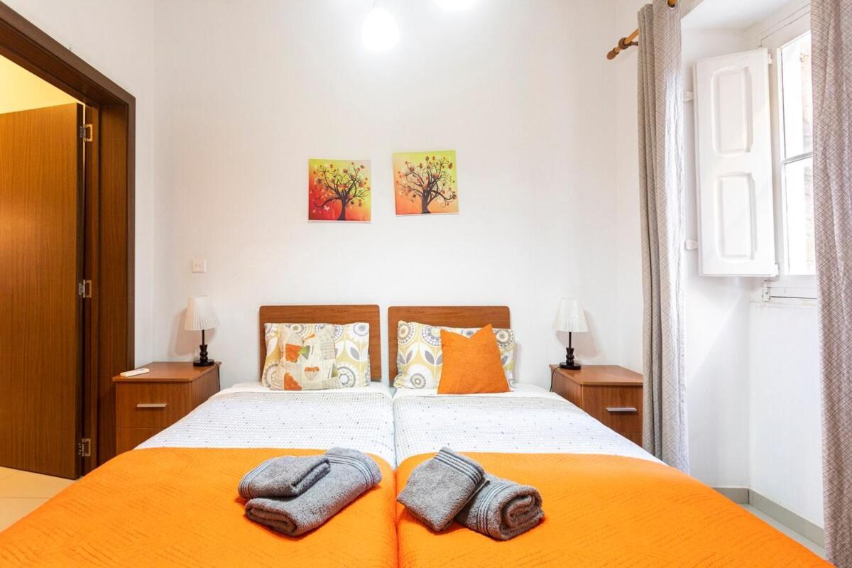 Superbly Located Cosy 2-Bedroom Apartment Valletta Exterior photo