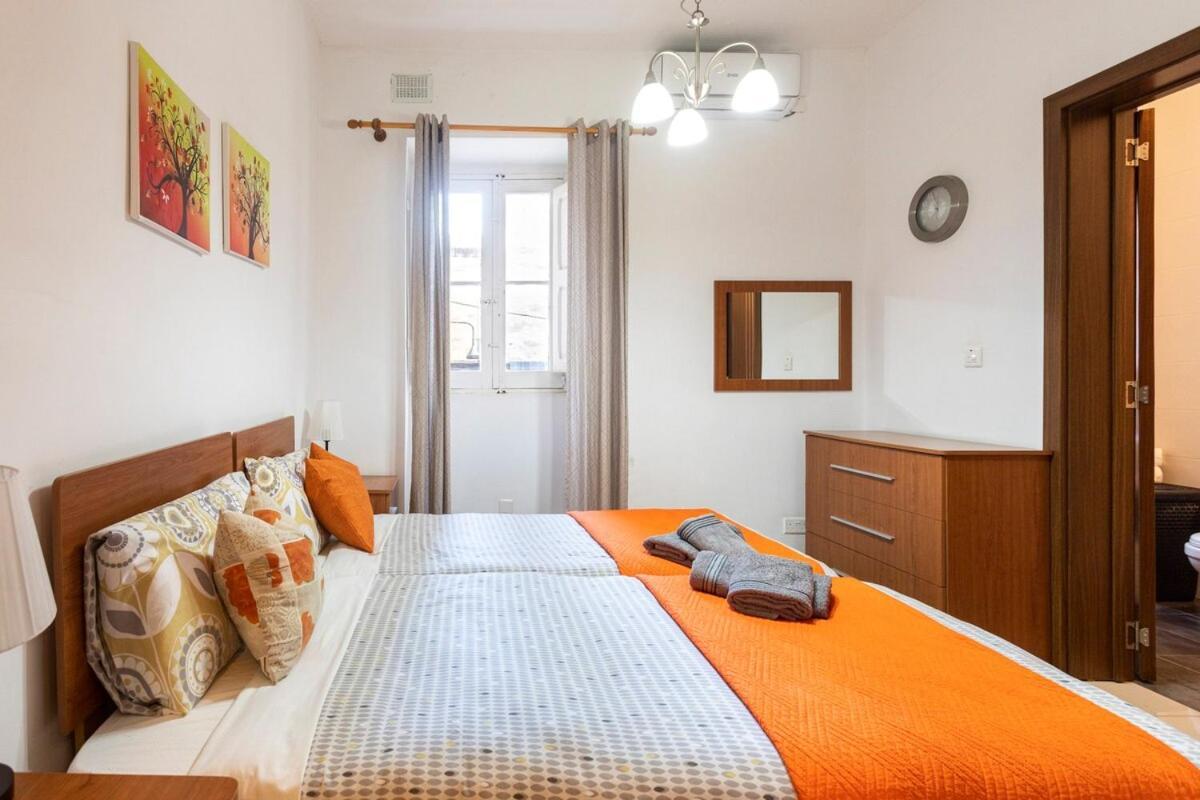Superbly Located Cosy 2-Bedroom Apartment Valletta Exterior photo